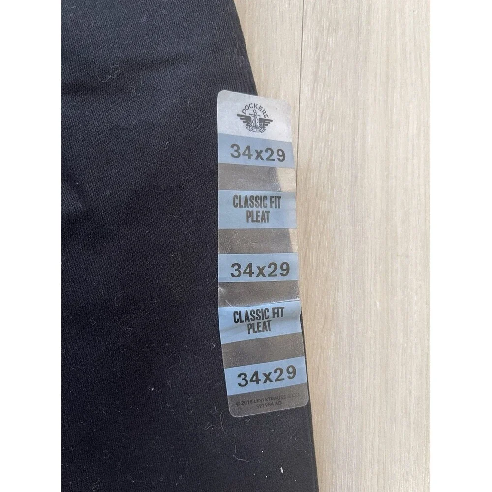 Dockers Signature Khaki Men Black Classic Fit Pleated Twill Stretch Pants 34